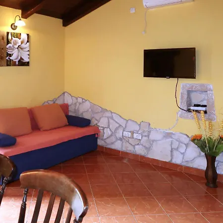 Milena - Lbn354 By Interhome *